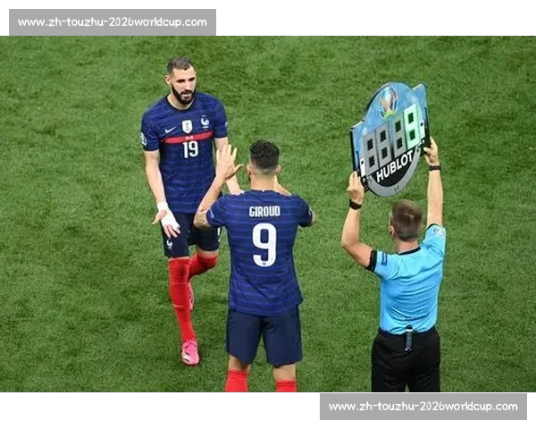 吉鲁乌龙忘带球衣门将救场，38 岁逆天神肌引爆热议